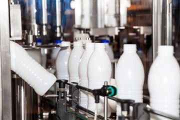 Bientôt un malus sur les bouteilles de lait non recyclables ?